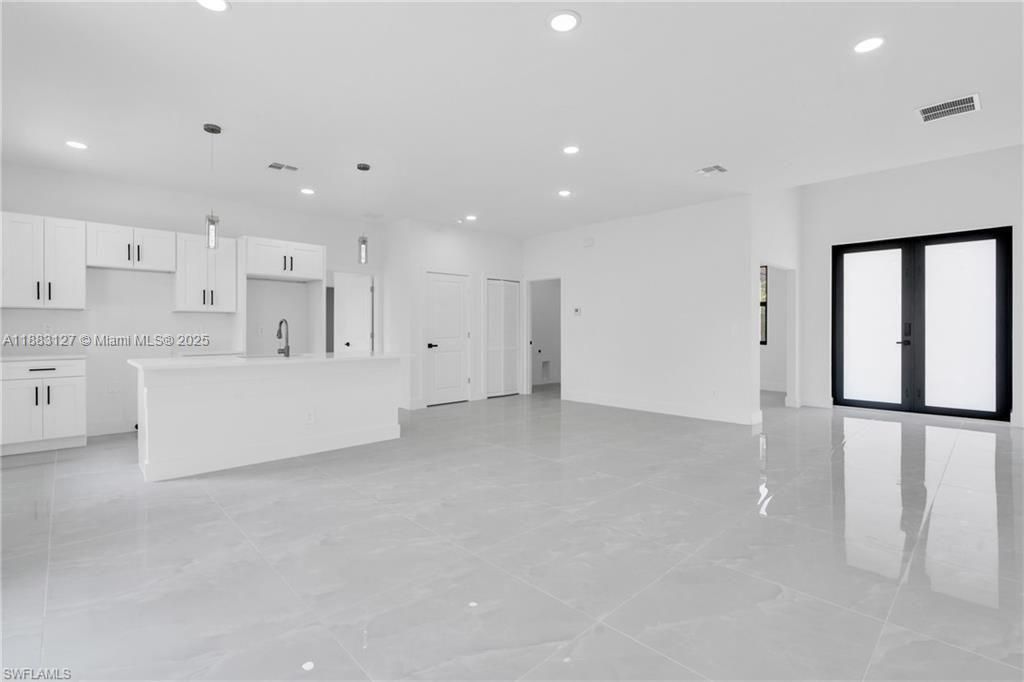 En Venta: $350,777 (3 camas, 2 baños, 0 Pies cuadrados)