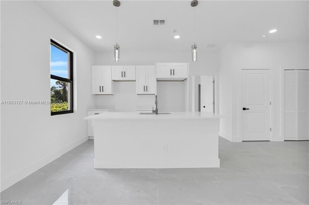 En Venta: $350,777 (3 camas, 2 baños, 0 Pies cuadrados)