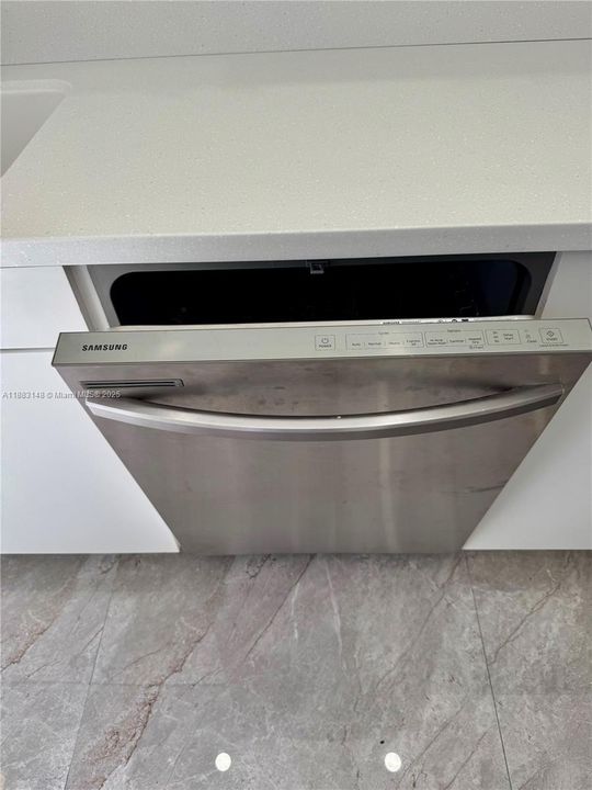 最近租的: $2,275 (2 贝兹, 2 浴室, 765 平方英尺)