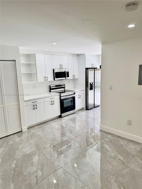 最近租的: $2,275 (2 贝兹, 2 浴室, 765 平方英尺)