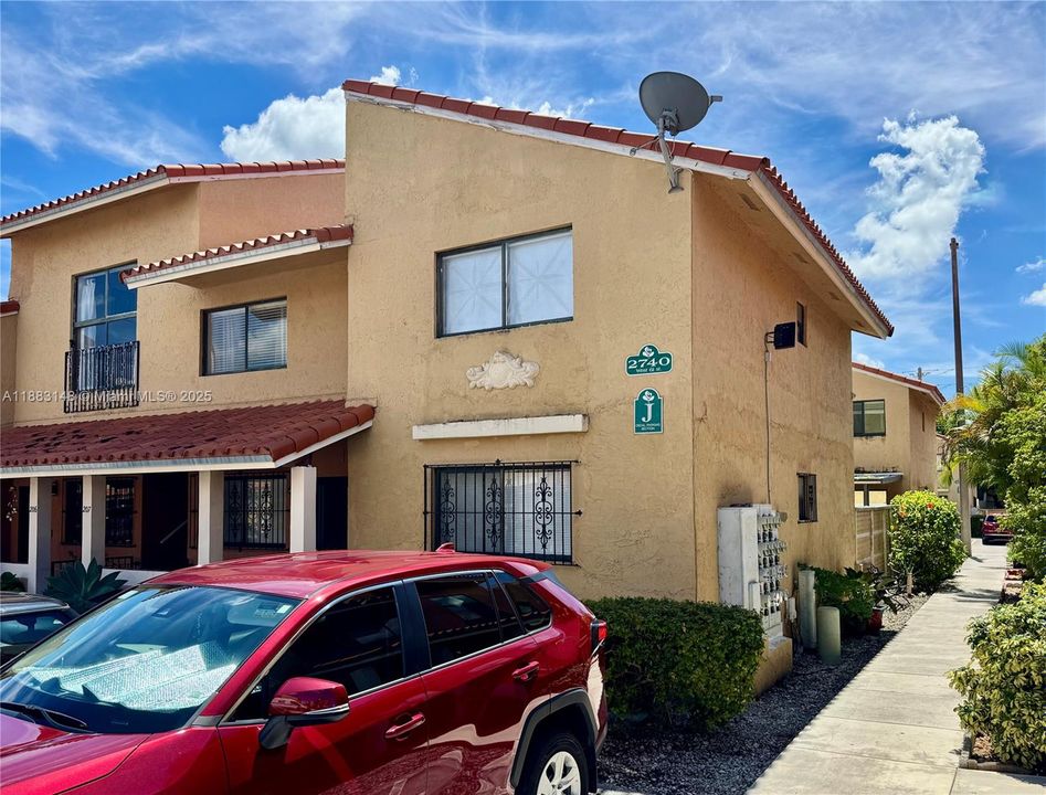 最近租的: $2,275 (2 贝兹, 2 浴室, 765 平方英尺)