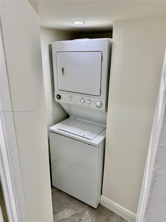 最近租的: $2,275 (2 贝兹, 2 浴室, 765 平方英尺)