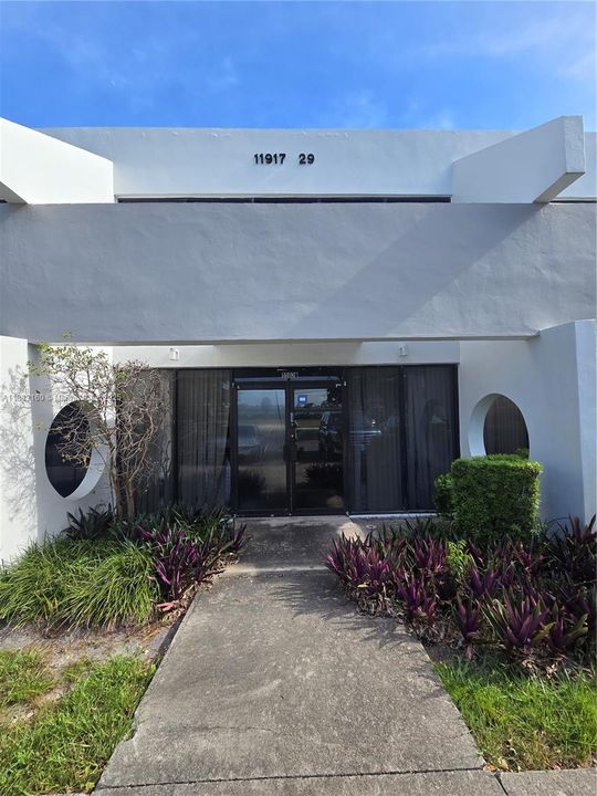 В аренду: $7,500 (0 спален, 0 ванн, 0 Квадратных фут)