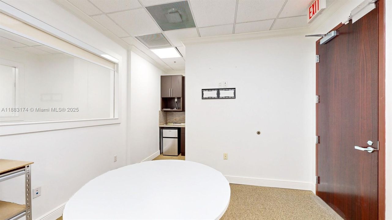 В аренду: $45 (0 спален, 0 ванн, 0 Квадратных фут)