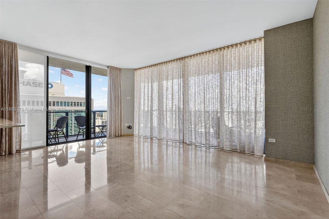 待售: $1,500,000 (3 贝兹, 3 浴室, 1676 平方英尺)