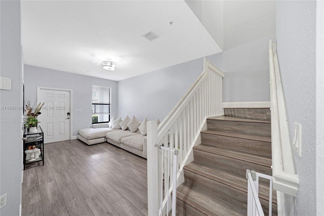 For Sale: $575,000 (4 beds, 2 baths, 1587 Square Feet)