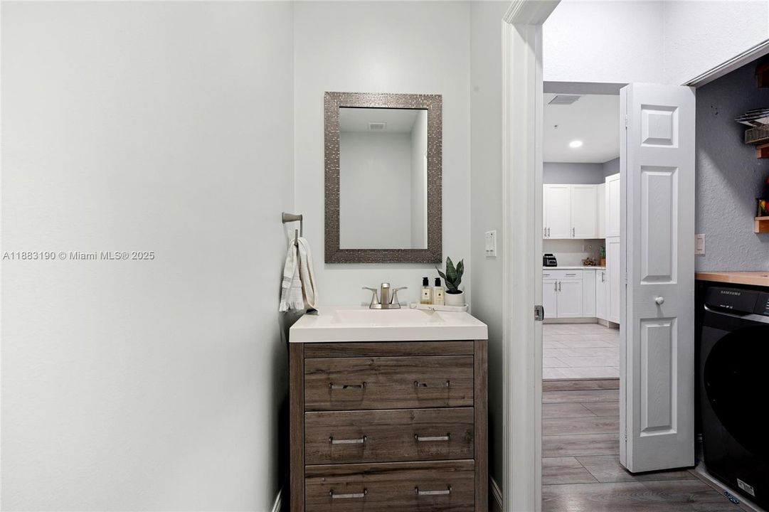 For Sale: $575,000 (4 beds, 2 baths, 1587 Square Feet)