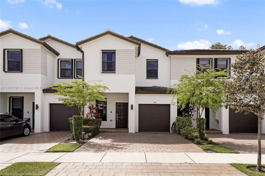 For Sale: $575,000 (4 beds, 2 baths, 1587 Square Feet)