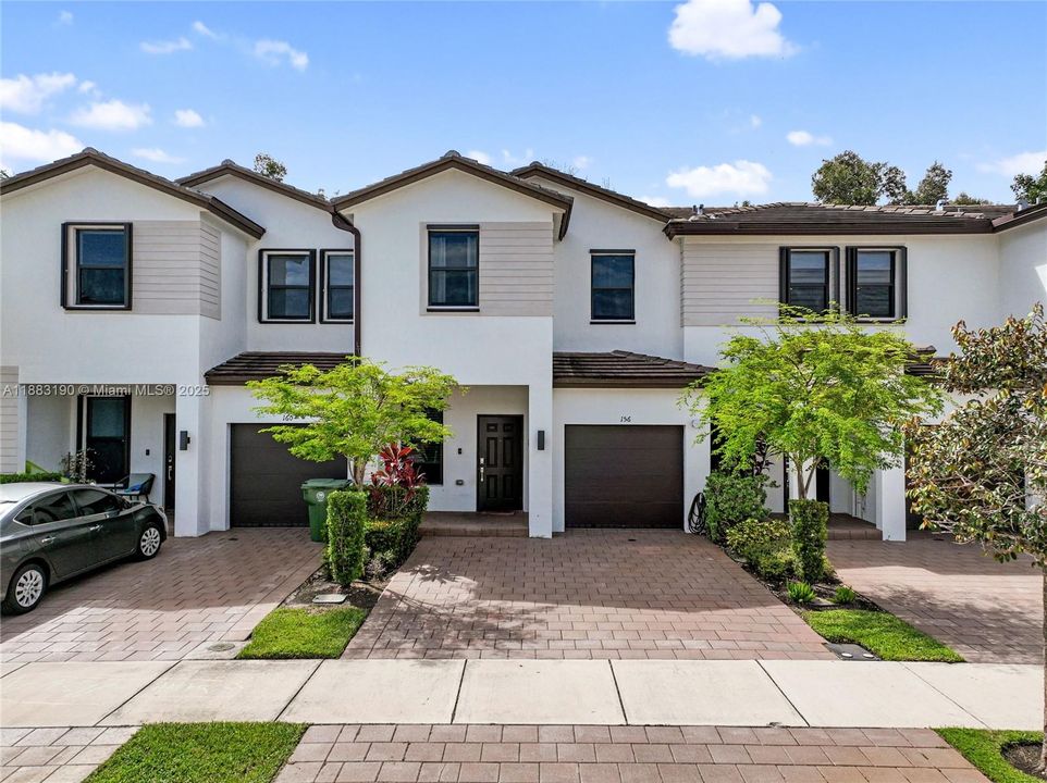 For Sale: $575,000 (4 beds, 2 baths, 1587 Square Feet)