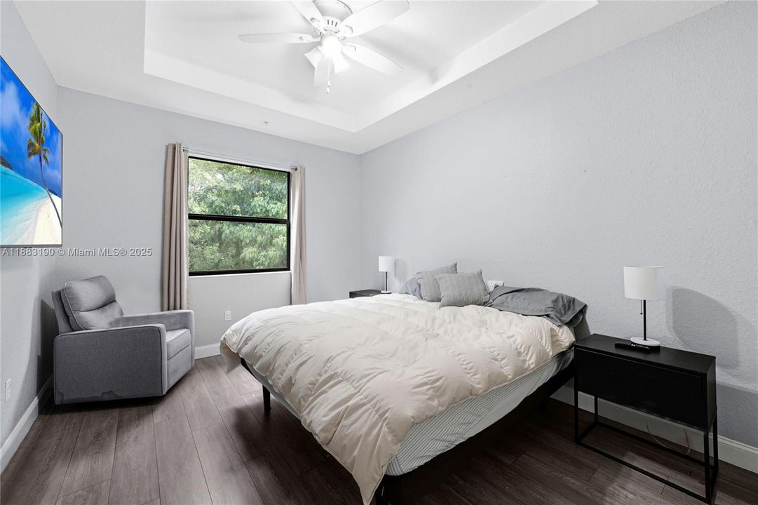 For Sale: $575,000 (4 beds, 2 baths, 1587 Square Feet)