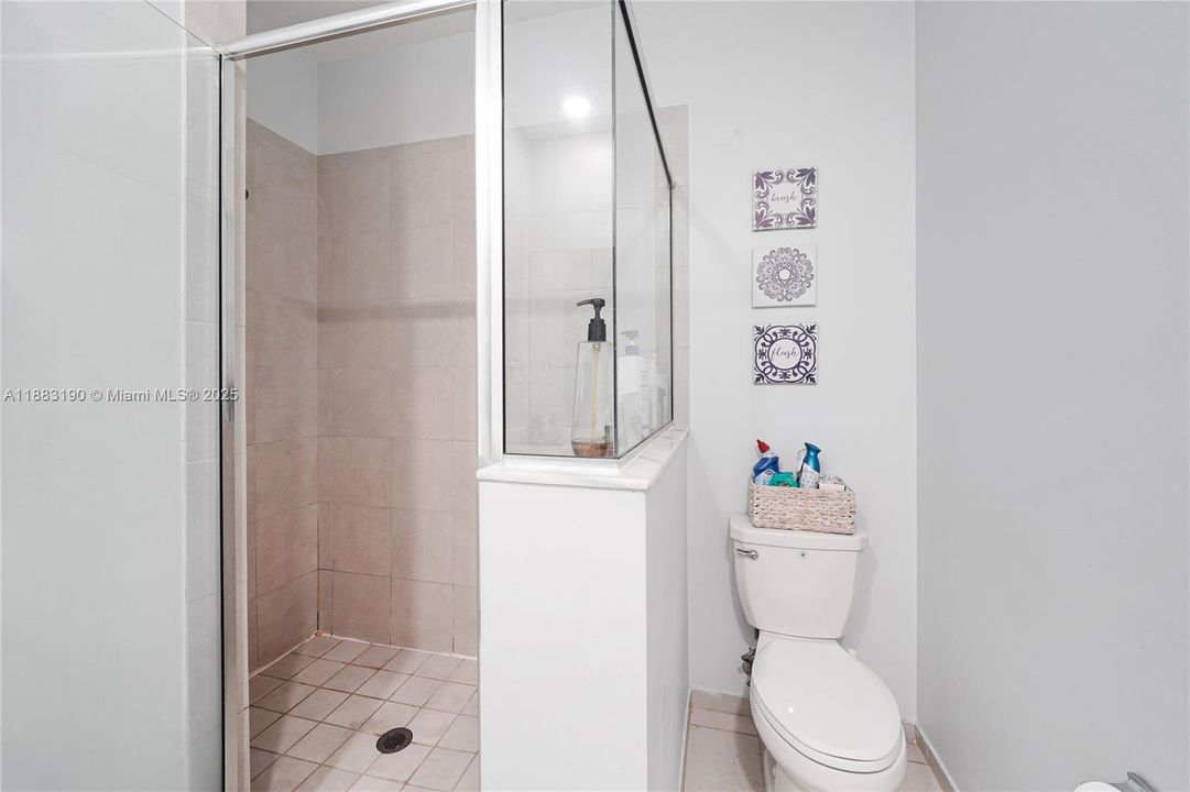 For Sale: $575,000 (4 beds, 2 baths, 1587 Square Feet)