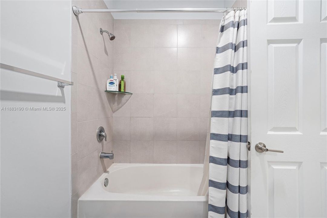 For Sale: $575,000 (4 beds, 2 baths, 1587 Square Feet)