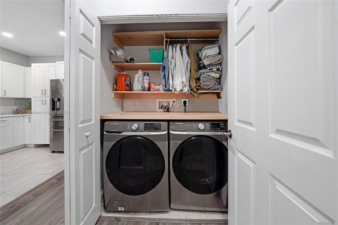 For Sale: $575,000 (4 beds, 2 baths, 1587 Square Feet)