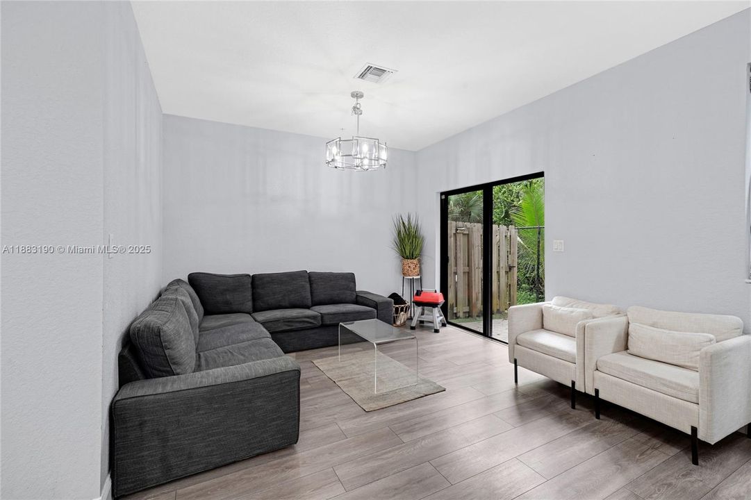 For Sale: $575,000 (4 beds, 2 baths, 1587 Square Feet)