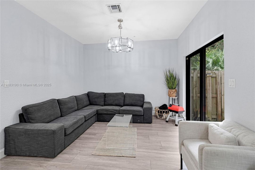 For Sale: $575,000 (4 beds, 2 baths, 1587 Square Feet)
