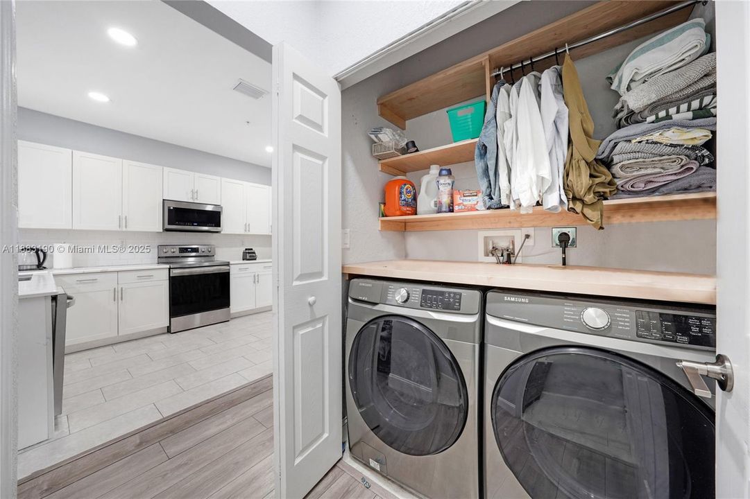 For Sale: $575,000 (4 beds, 2 baths, 1587 Square Feet)