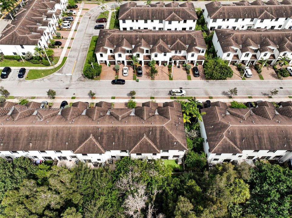 For Sale: $575,000 (4 beds, 2 baths, 1587 Square Feet)