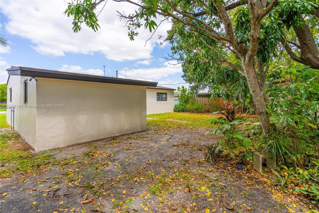 Под контрактом: $3,500 (3 спален, 2 ванн, 1190 Квадратных фут)