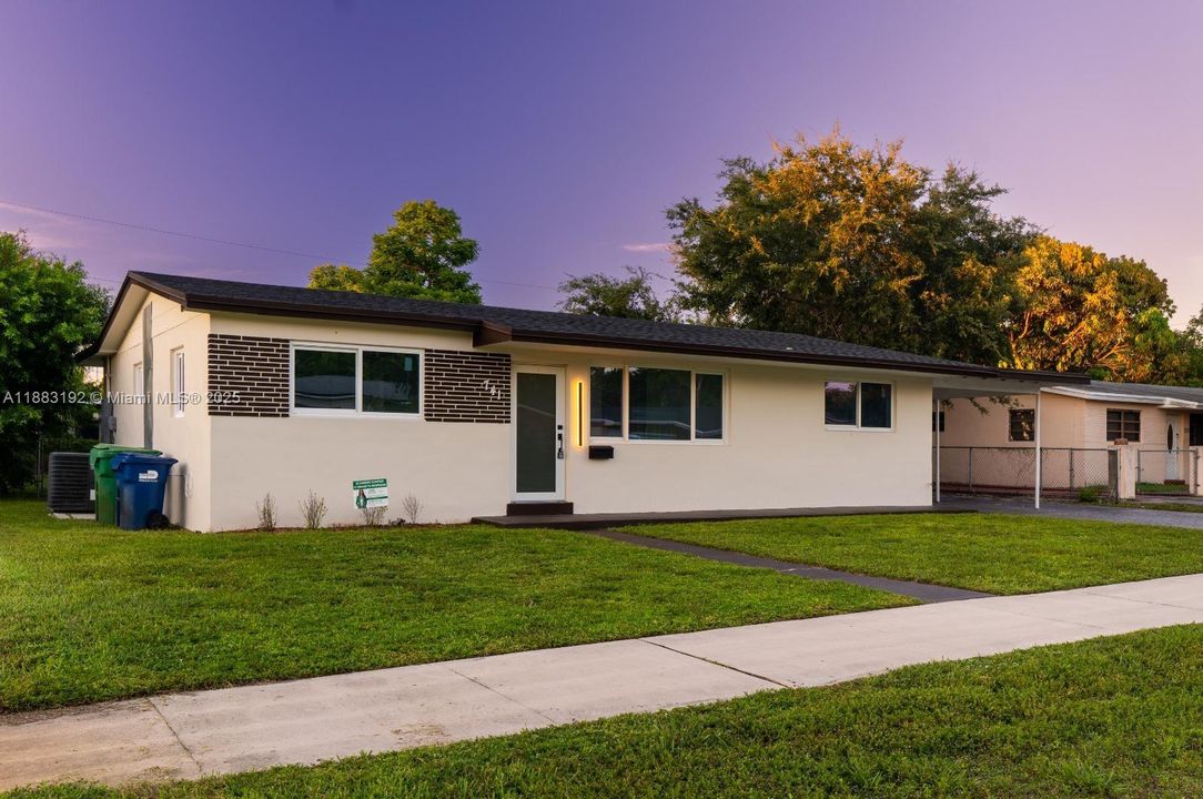 Под контрактом: $3,500 (3 спален, 2 ванн, 1190 Квадратных фут)