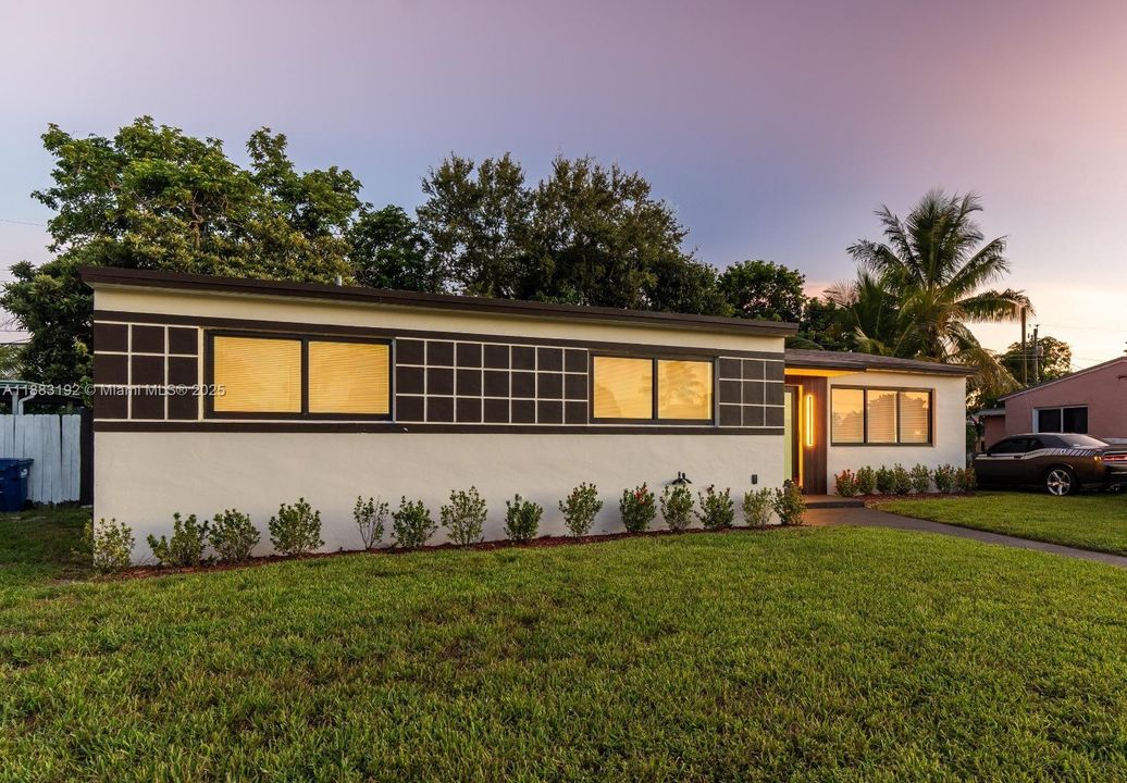 Под контрактом: $3,500 (3 спален, 2 ванн, 1190 Квадратных фут)