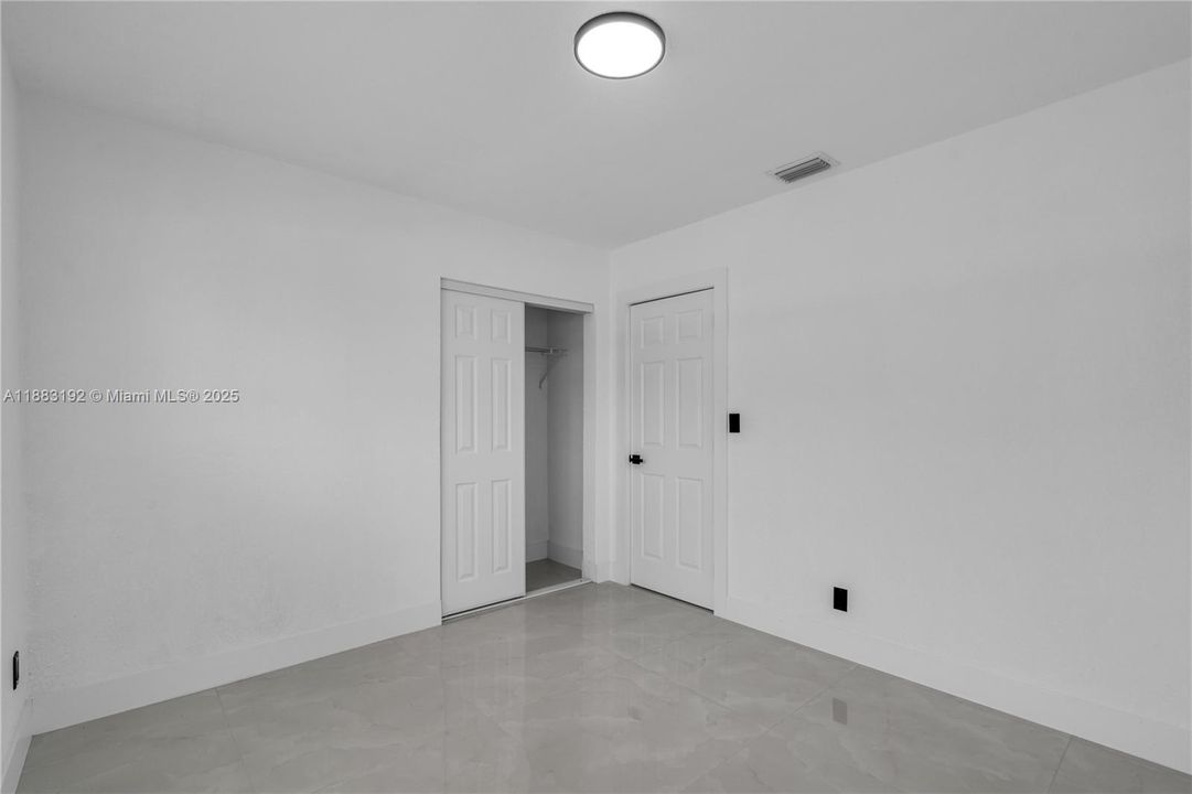 Под контрактом: $3,500 (3 спален, 2 ванн, 1190 Квадратных фут)