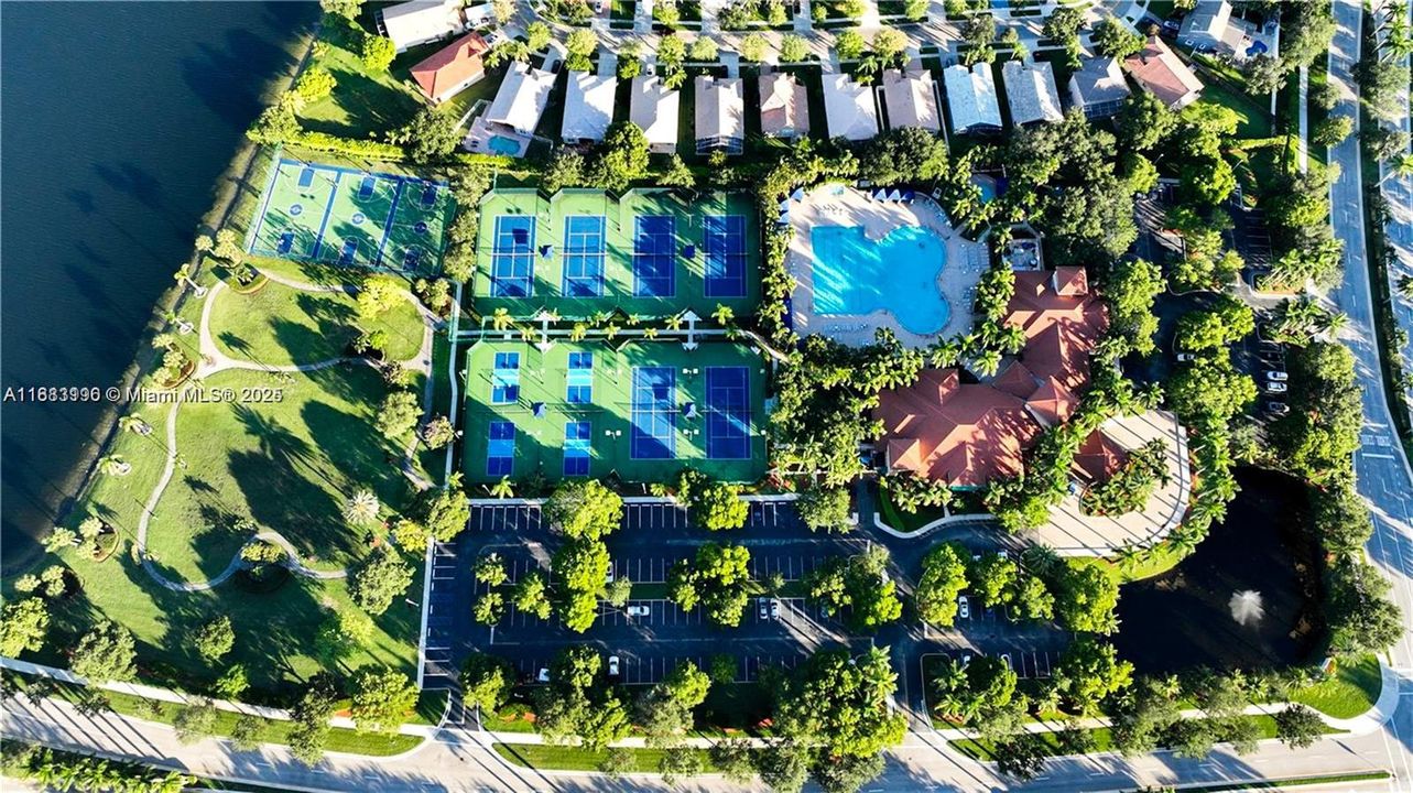 待售: $1,495,000 (4 贝兹, 3 浴室, 3889 平方英尺)