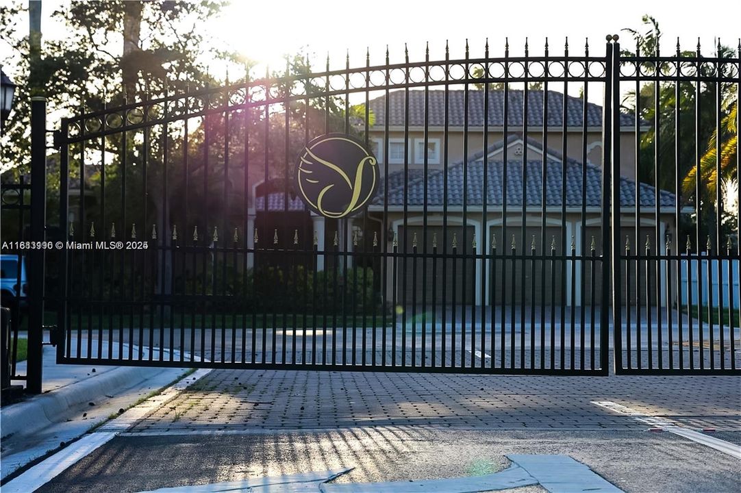 待售: $1,495,000 (4 贝兹, 3 浴室, 3889 平方英尺)