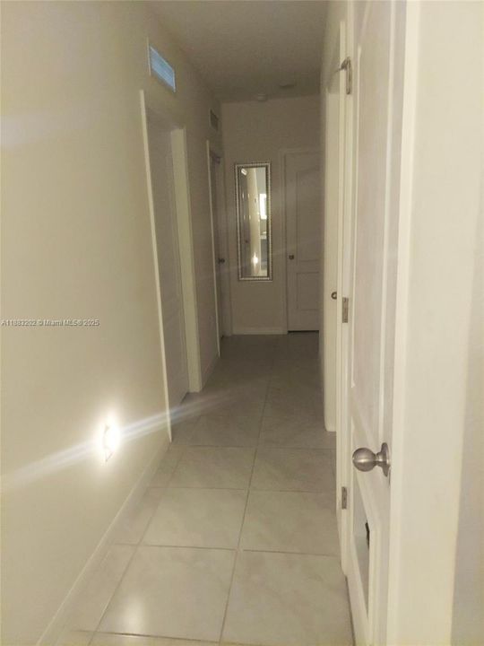 待售: $410,000 (4 贝兹, 2 浴室, 0 平方英尺)