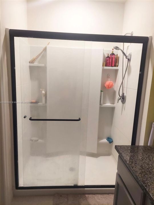 待售: $410,000 (4 贝兹, 2 浴室, 0 平方英尺)