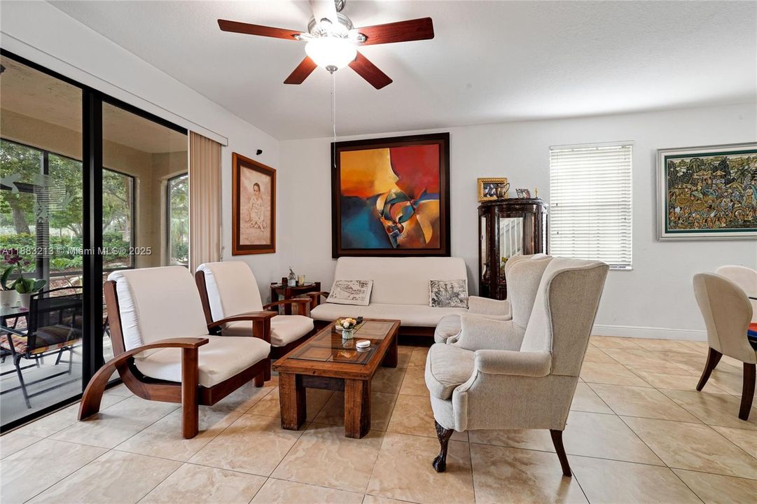 合同活跃: $3,500 (4 贝兹, 2 浴室, 1790 平方英尺)