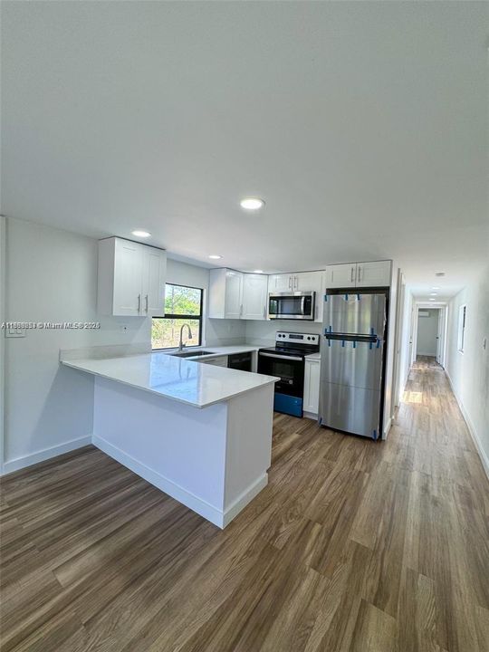 На продажу: $225,000 (2 спален, 1 ванн, 672 Квадратных фут)