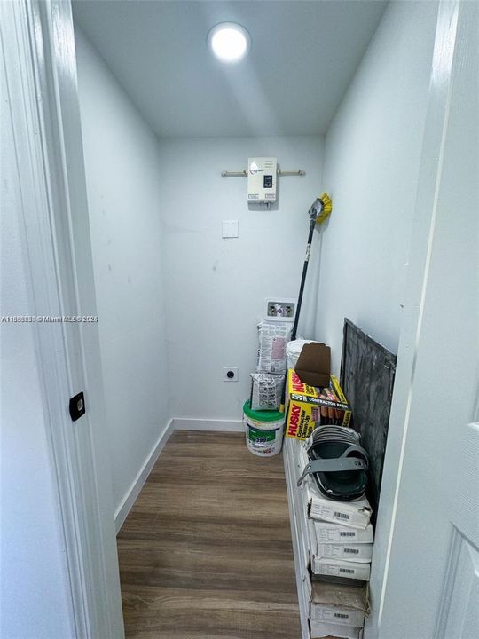 На продажу: $225,000 (2 спален, 1 ванн, 672 Квадратных фут)