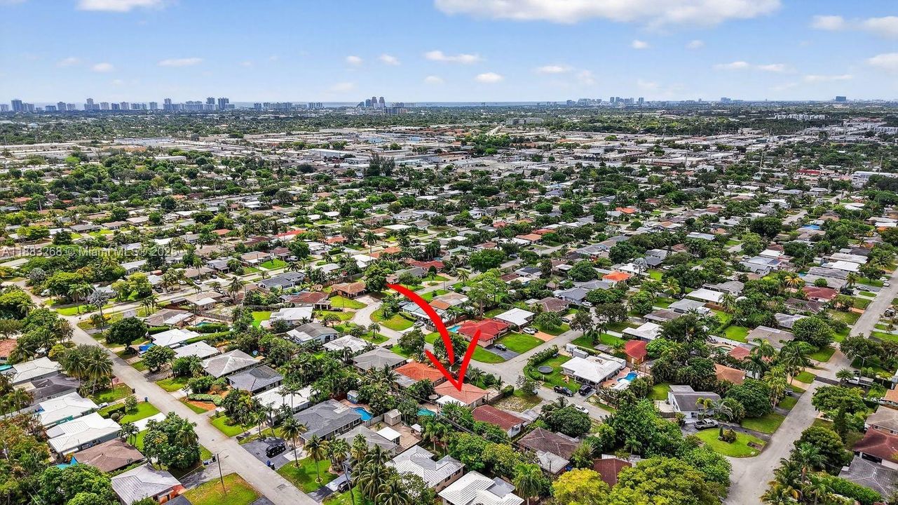 Active With Contract: $599,000 (2 beds, 2 baths, 1166 Square Feet)