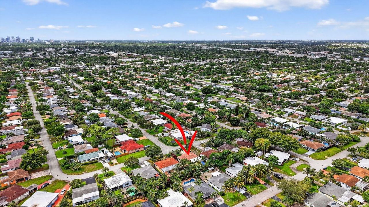 Active With Contract: $599,000 (2 beds, 2 baths, 1166 Square Feet)