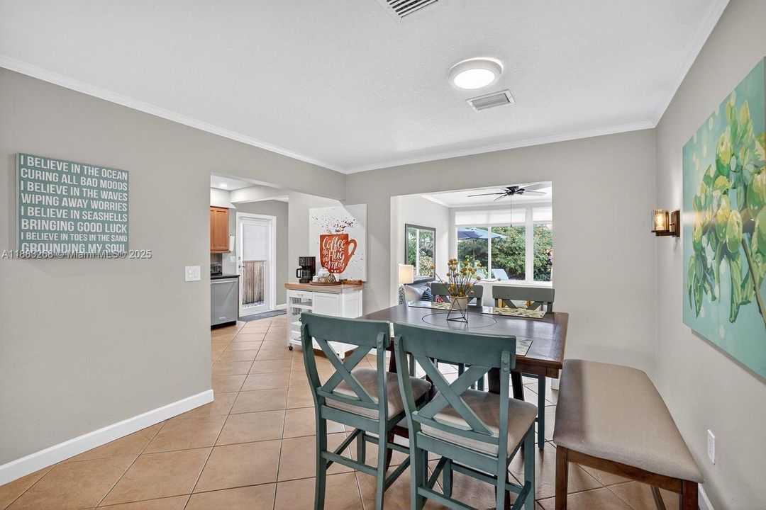 Active With Contract: $599,000 (2 beds, 2 baths, 1166 Square Feet)