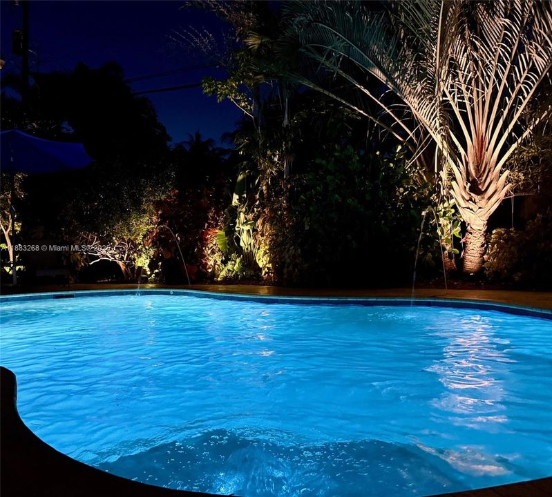 Active With Contract: $599,000 (2 beds, 2 baths, 1166 Square Feet)