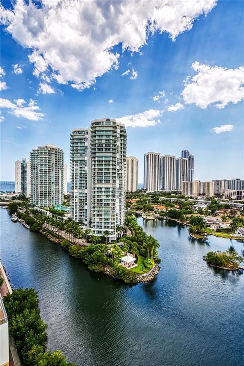 Active With Contract: $1,699,000 (3 beds, 3 baths, 1892 Square Feet)