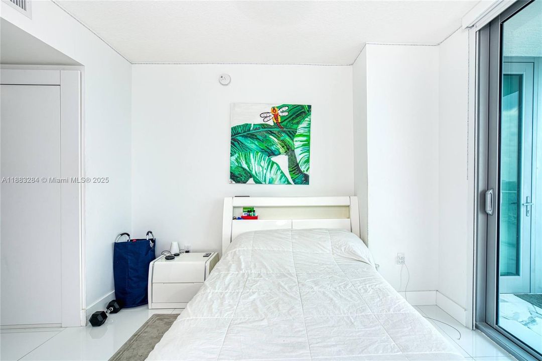 Active With Contract: $1,699,000 (3 beds, 3 baths, 1892 Square Feet)