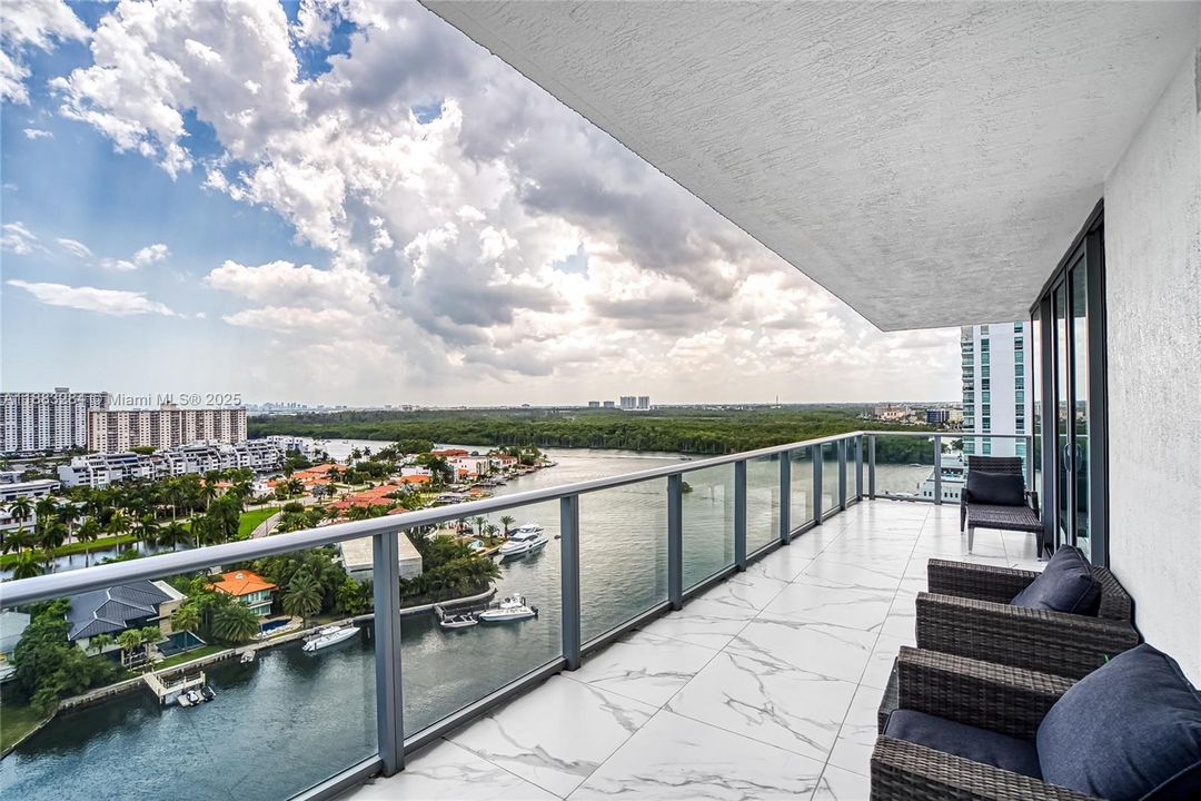 Active With Contract: $1,699,000 (3 beds, 3 baths, 1892 Square Feet)