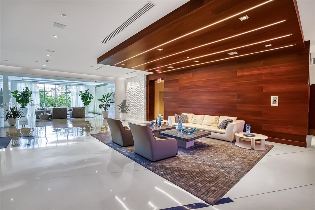 Active With Contract: $1,699,000 (3 beds, 3 baths, 1892 Square Feet)