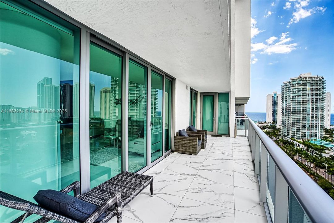 Active With Contract: $1,699,000 (3 beds, 3 baths, 1892 Square Feet)