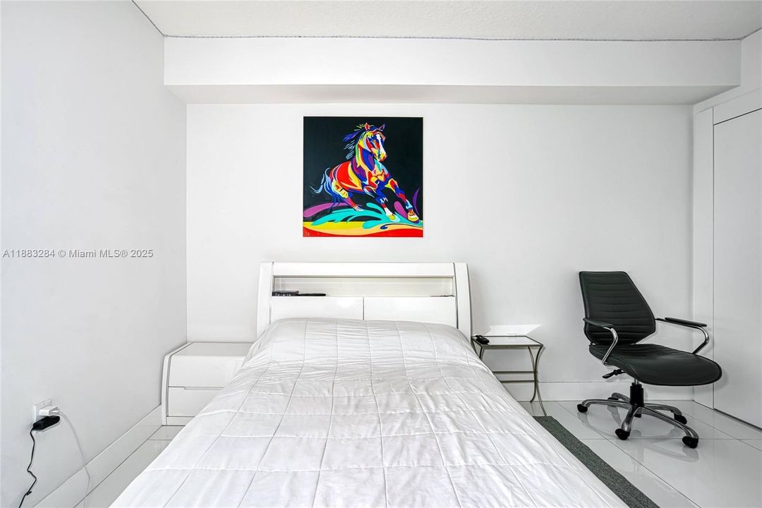 Active With Contract: $1,699,000 (3 beds, 3 baths, 1892 Square Feet)