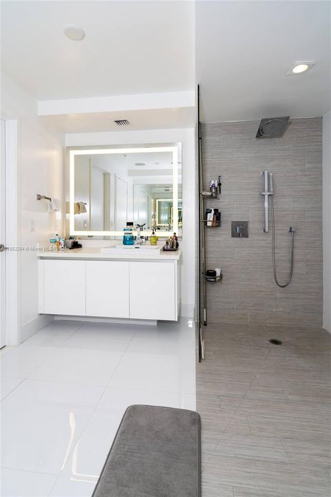 Active With Contract: $1,699,000 (3 beds, 3 baths, 1892 Square Feet)