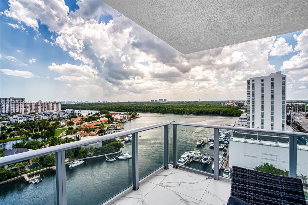 Active With Contract: $1,699,000 (3 beds, 3 baths, 1892 Square Feet)