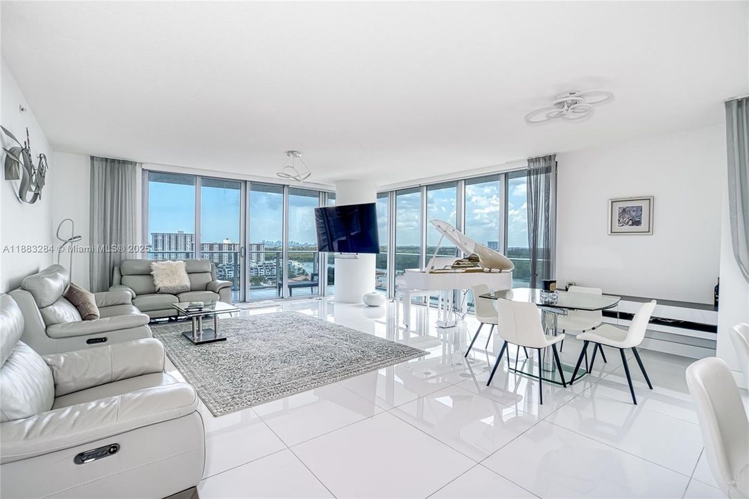 Active With Contract: $1,699,000 (3 beds, 3 baths, 1892 Square Feet)