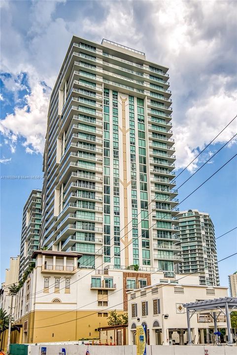 Active With Contract: $1,699,000 (3 beds, 3 baths, 1892 Square Feet)