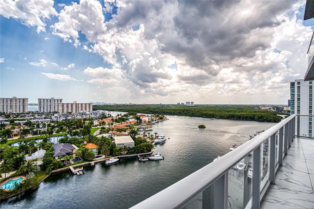 Active With Contract: $1,699,000 (3 beds, 3 baths, 1892 Square Feet)