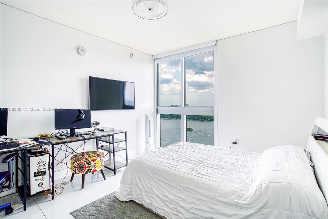 Active With Contract: $1,699,000 (3 beds, 3 baths, 1892 Square Feet)