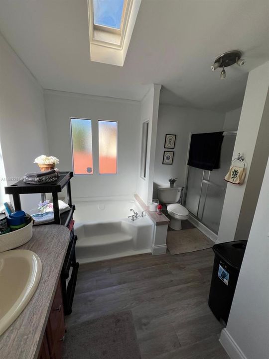 For Sale: $249,000 (3 beds, 2 baths, 1568 Square Feet)