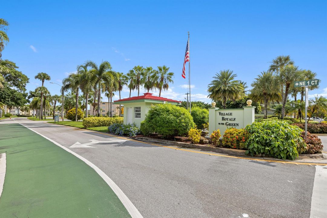 Village Royale Entrance